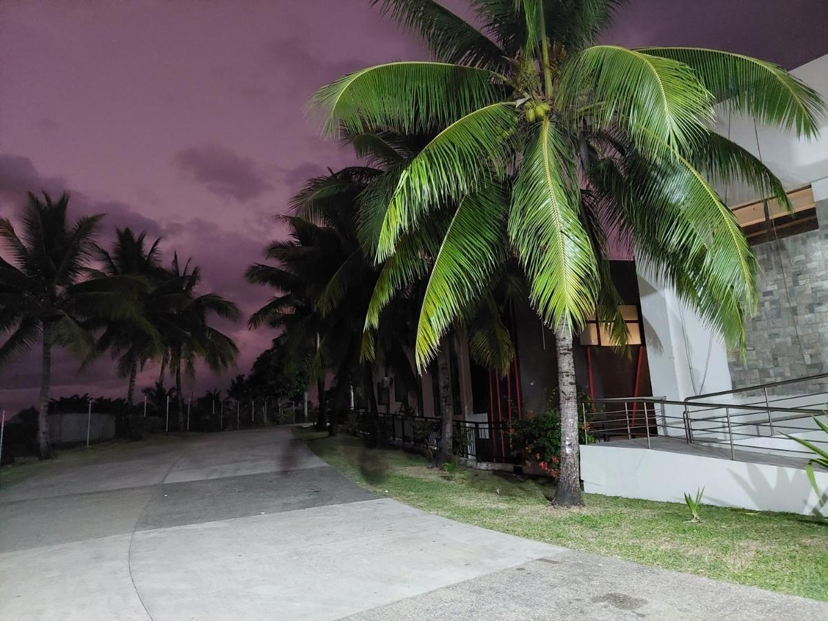 Nasau Resort & Villas Nadi Exterior foto