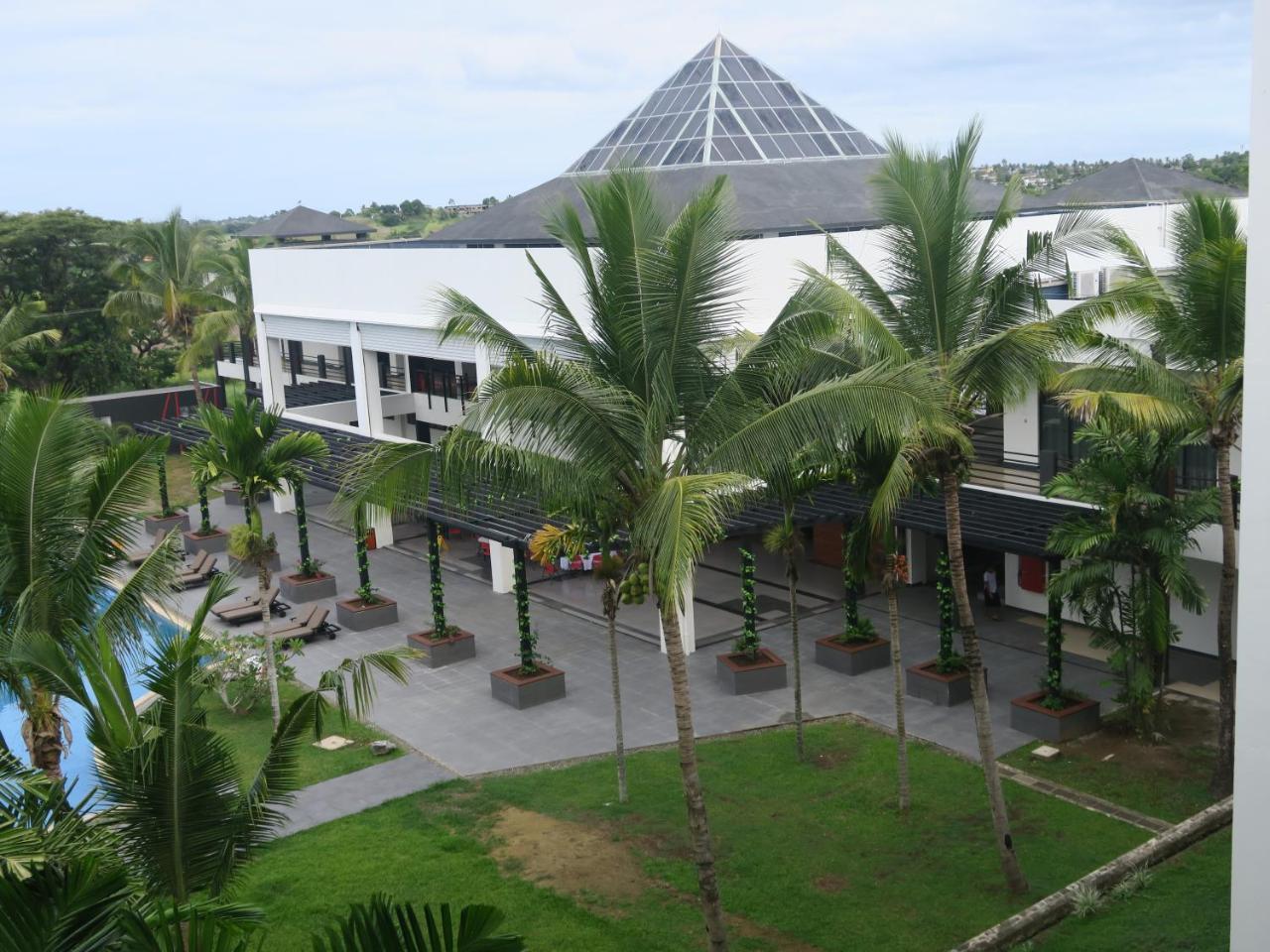 Nasau Resort & Villas Nadi Exterior foto